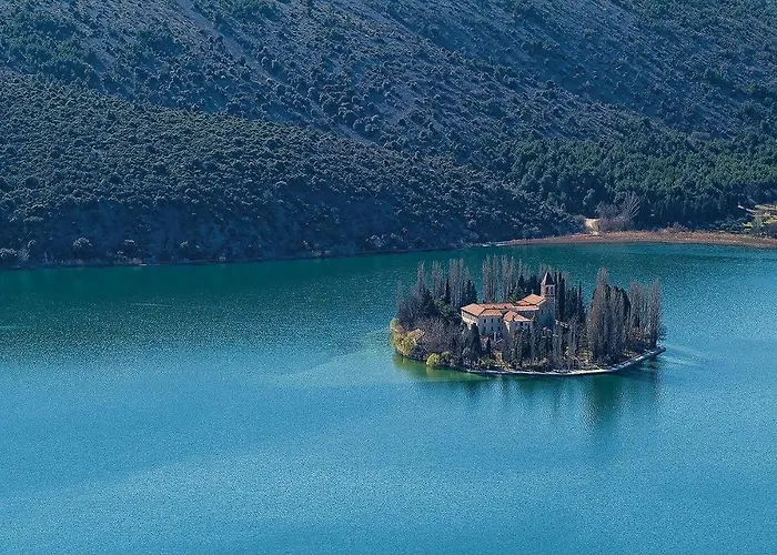 Holiday Home Skelin II Casa de Férias *